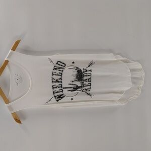 Pretty Rebel Boho Weekend Ready White Graphic Sleeveless Tee Small